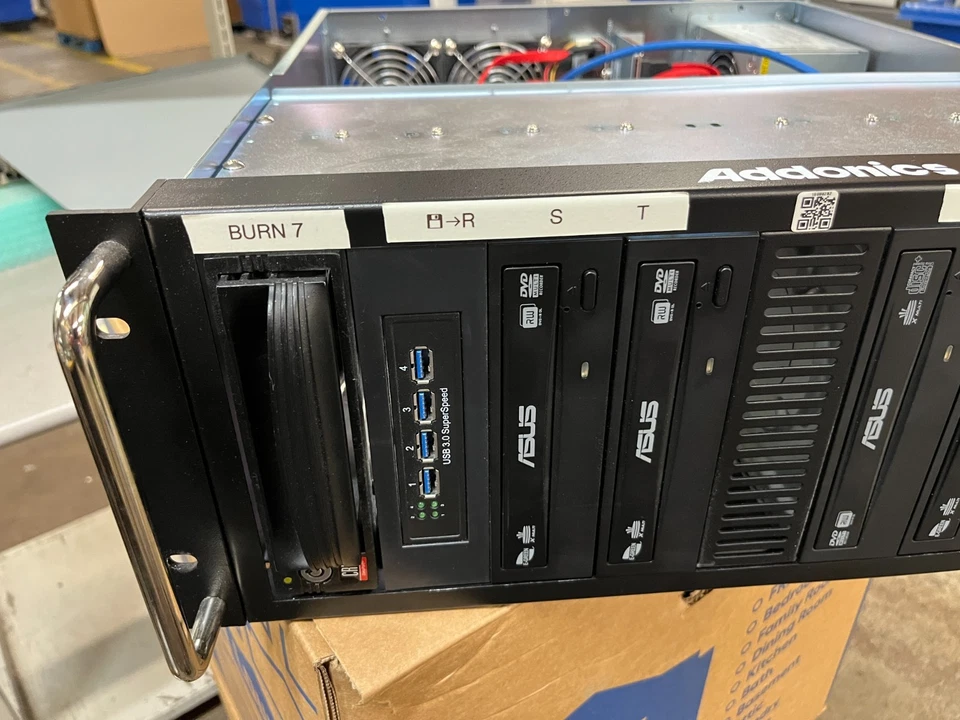 CRU DataPort Burn Hard Drive to DVD Converter Caddy Bay CASE 8441-7139-0500 - Image 2 of 4