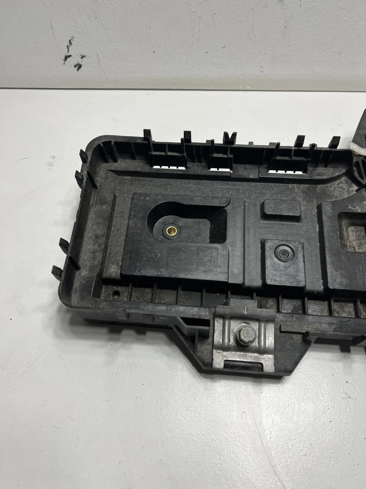 Bandeja de batería Volkswagen Jetta 2010-2018 original pieza OEM 1KM915333 Foto 4 de 4