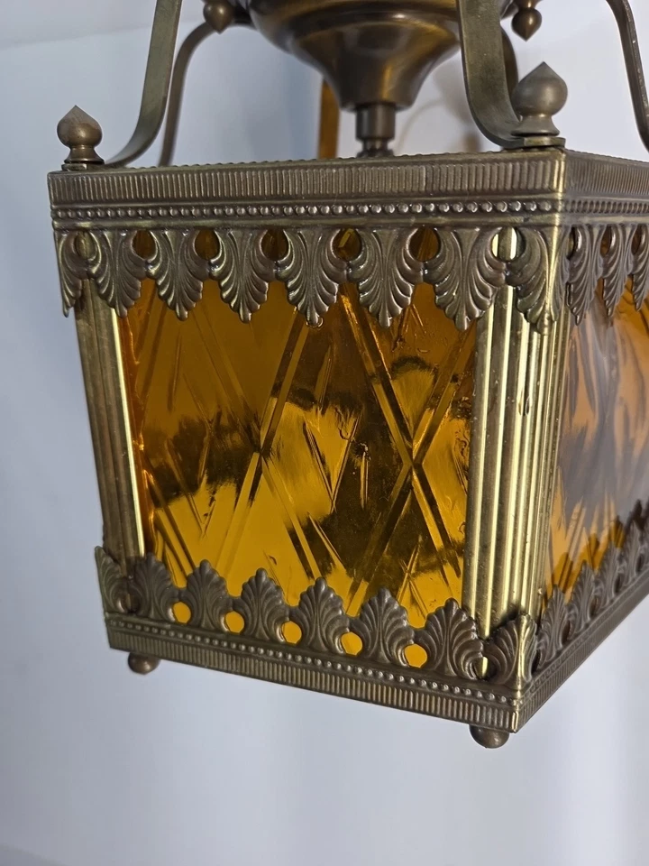 Lámpara colgante Swag de latón dorado MCM de colección colgante gótico ornamentado lentes ámbar iluminación Foto 4 de 4