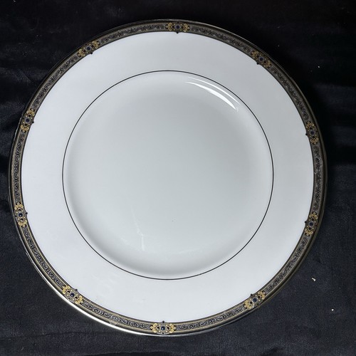 Lenox China “Vintage Jewel” 6 PC Dinnerware Set - 4 Settings (5PC Plus Luncheon) - Picture 13 of 17