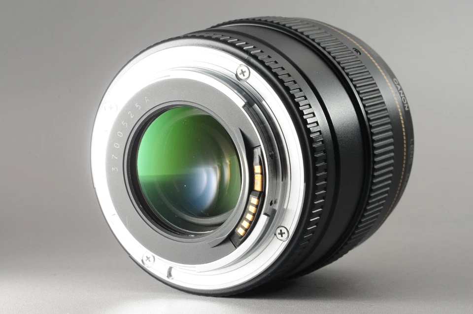 Lente AF retrato negra con tapa #3617 Canon EF 100 mm F/2 USM como nueva 15 % de descuento ahora Foto 4 de 4