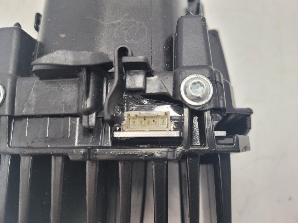 BMW Xenon Headlight Inverter With Ballast Fits 1 Series F40 