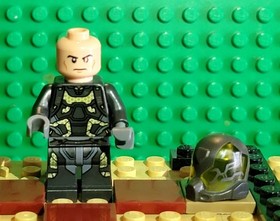 LEGO Disney Marvel Yellow Jacket Minifigure 76039 Ant Man Final Battle 2015