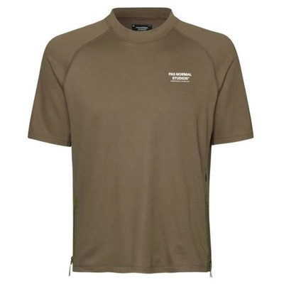 Pas Normal Studios Herren Escapism Technical T-Shirt (Earth)