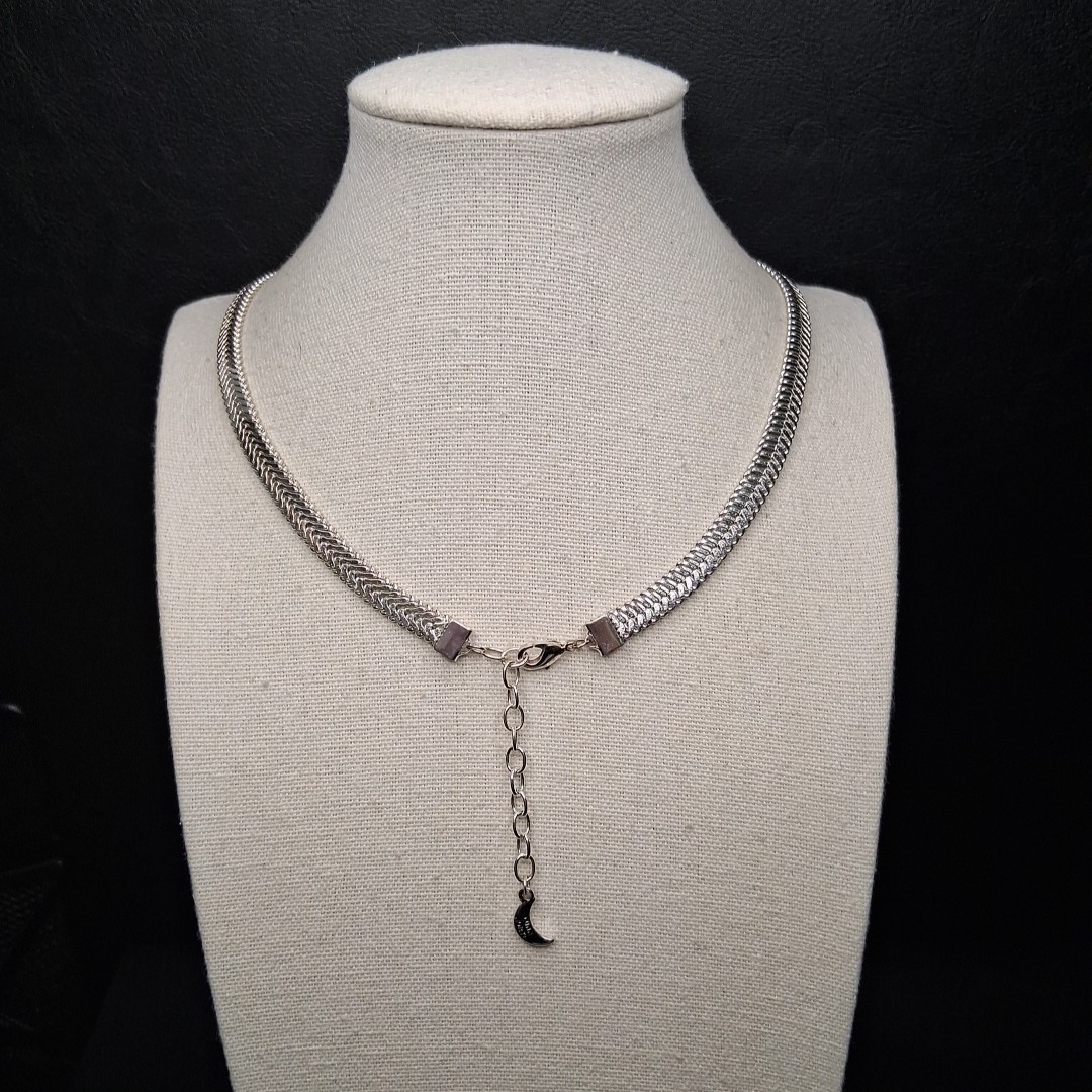  LUNA NORTE Malachite And Quartz Bib Necklace Silver Tone. 15.624