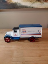 Ertl 1931 Hawkeye Motor Truck Bank Ertl Dyersville 4 1/34 die cast 1992