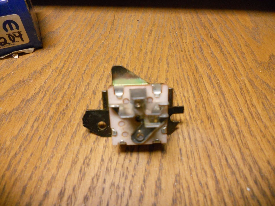 New Mopar Dodge Switch Blower Control 04897760AA ( DN771 DS707 B1 ) - Image 2 of 2