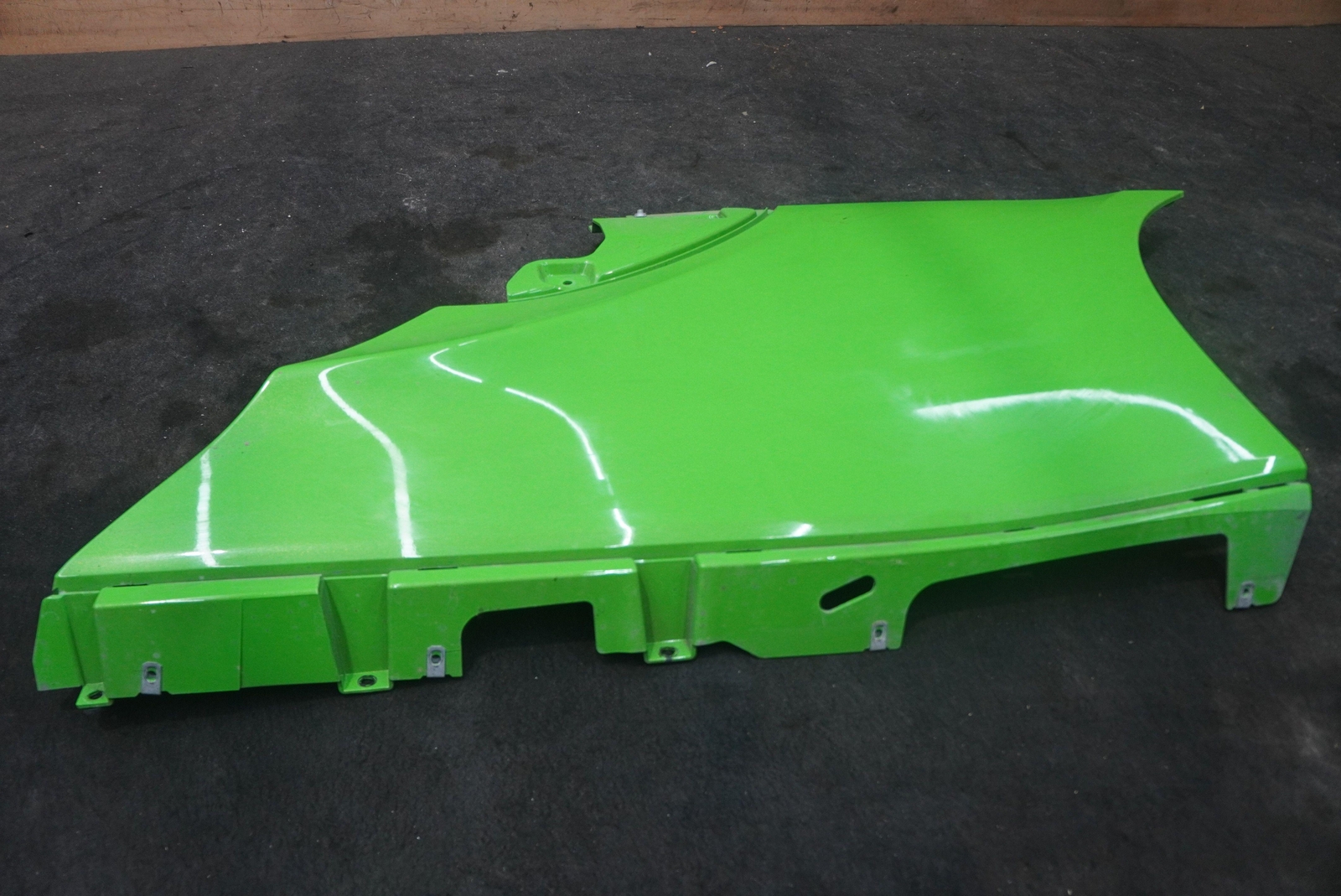 Rear Left Lower Quarter Trim Body Panel Mantis Green OEM McLaren 570S 2019