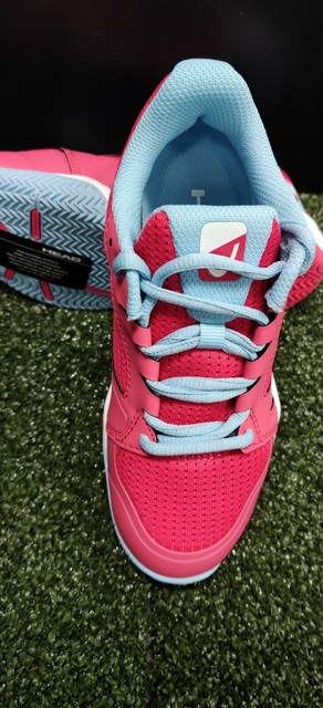 magenta tennis shoes