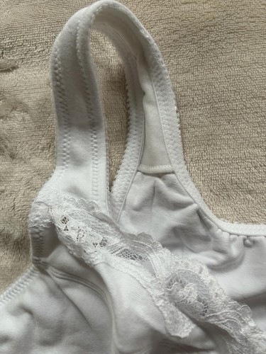 Women’s Naturally Close 2 Pack Posture Support In White. Crossback Design - Picture 2 of 9