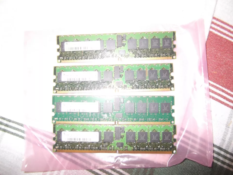 LOT OF4 HYS72T128000HR-5-A Dell Infineon 1GB DDR2 PC2-3200R-333HO TOTAL 4GB - Image 2 of 4
