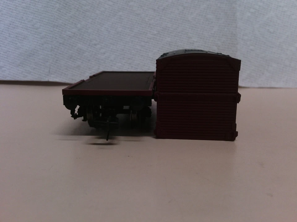 Bachmann Trains Branch Line BR Conflat with BD Container Crimson Van HO/OO - Image 2 of 4