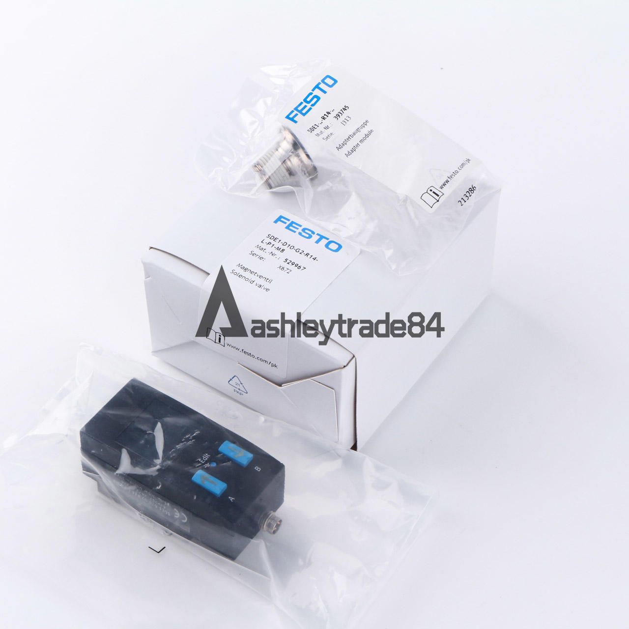 1PC New Festo 529967 pressure switch SDE1-D10-G2-R14-L-P1-M8