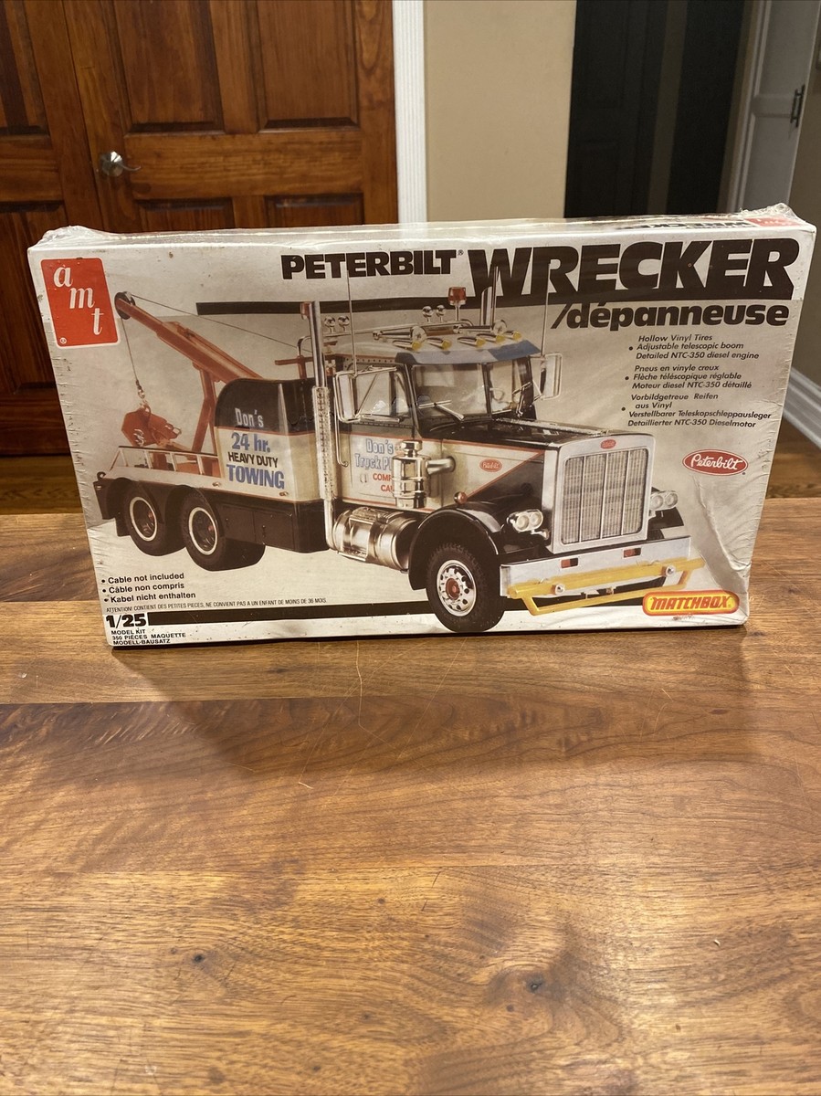 Peterbilt Wrecker Tow Truck Vintage AMT Matchbox 1:25 Sealed