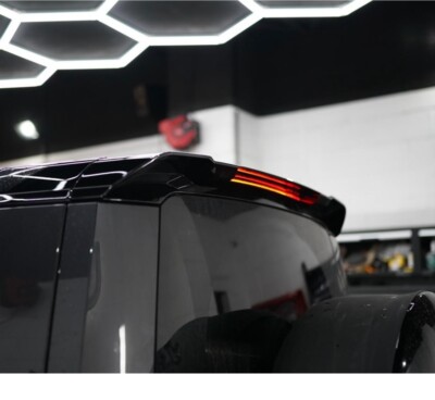 KAP UK Flush Fit Spoiler Gloss Black L663 Für Defender 90 110 130 2020+ Clip In