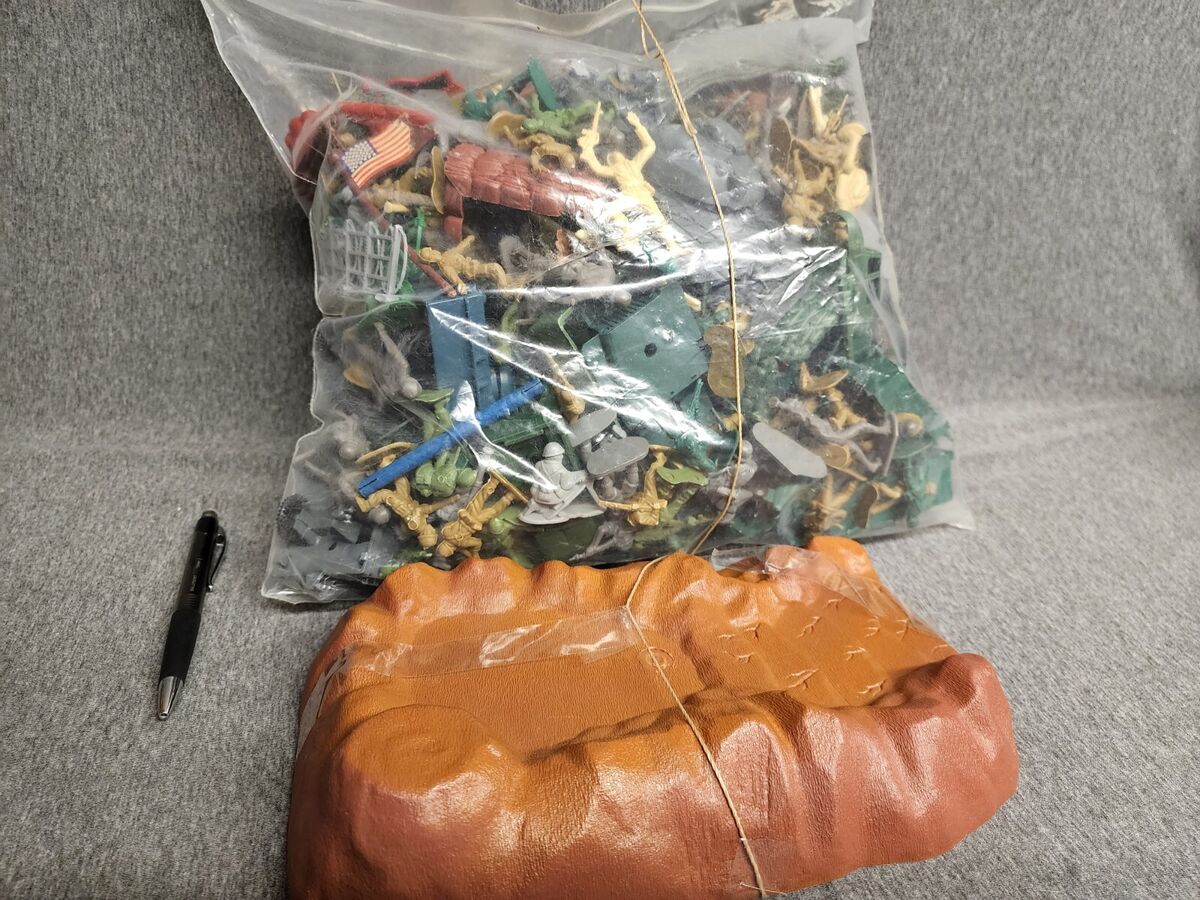 Huge Lot Of Vtg 80s 90s Action Figure Toy Soldiers Large Huge Lot Of Vtg 80s 90s Action Figure Toy Soldiers Large