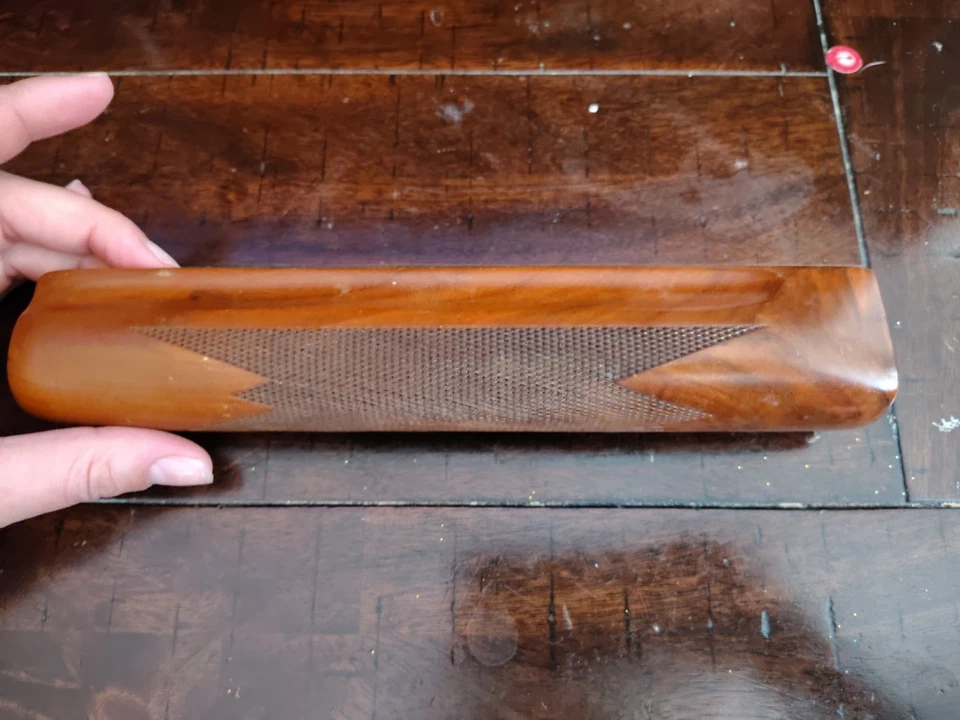 Remington 1148 Forend Madera Bonito Patrón Calibre Desconocido  Foto 3 de 4