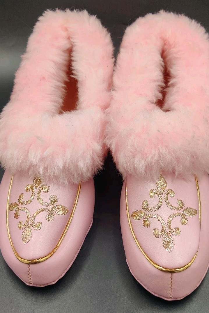 PANTOFOLA D’ORO Pantofole vintage rosa fuzzy bordo oro genio 6 7 materiali artificiali stretti USA EVC