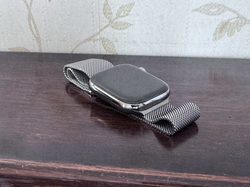 Apple Watch Series 10 /CEL+GPS/42mm parfait état / boucle milanaise titane - Photo 2 sur 17
