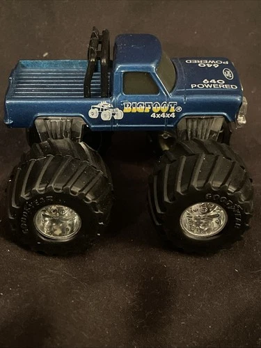 VTG 1985 Matchbox - Ford BIGFOOT 4x4 - 640 Powered Monster Truck 1/64 Diecast