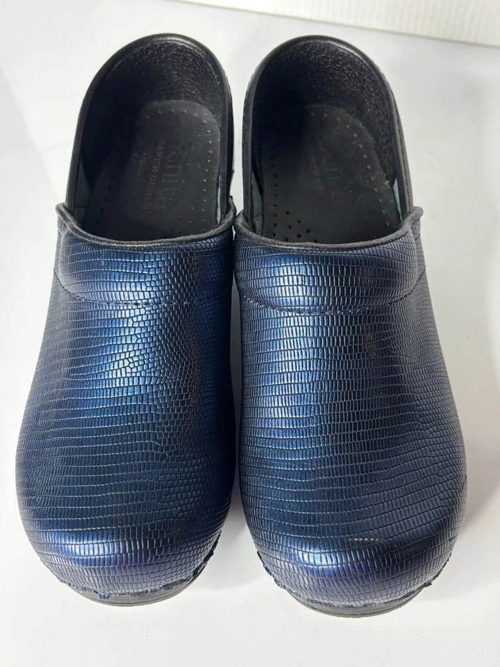 Сабо Sanita синие черные с принтом в виде животных ящериц металлик кожа 36 ЕС, 5,5-6 США - Изображение 2 из 4