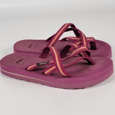 Girl s Pink Strappy Flip Flop Sandals in Size 1 US/ 33 3/4 EU