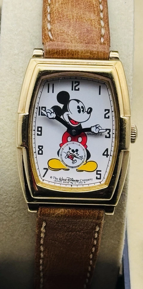 Reloj de cuarzo vintage Seiko Disney para mujer tono dorado Mickey Mouse rectangular tanque Foto 2 de 4