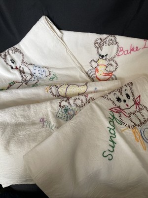 Set Of 5 Vintage Kitchen Dish Tea Towels Embroidered Bear Days Of The Week