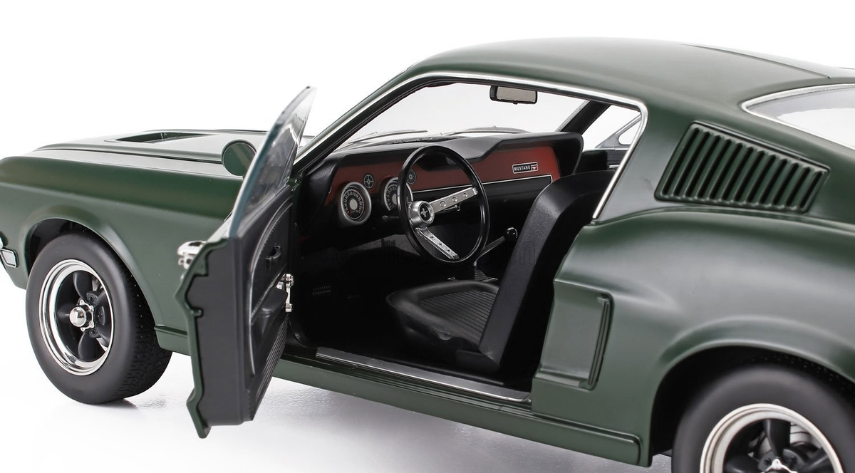 1/12 Scale Ford Mustang GT Fastback Bullitt 1968 Dark Green