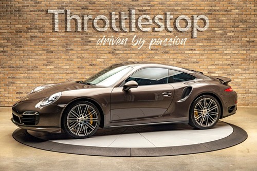 2015 Porsche 911 Turbo S 