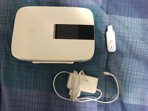 Vodafone Station 2 SHG1500 Modem Router Adsl Wi-Fi Chiavetta Internet Dati USB - Foto 1 di 6