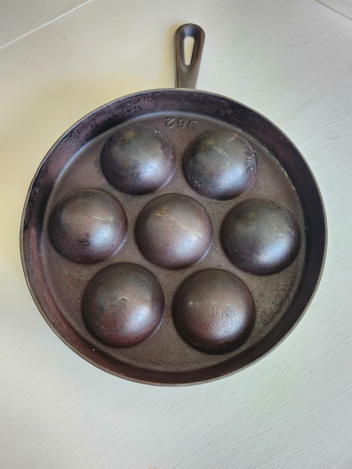 VINTAGE GRISWOLD 962A NO. 32 CAST IRON AEBLESKIVER EGG POACHER PAN