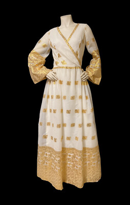 banarasi saree dress designs Vtg 1960s Lurex Ivory & Gold Metallic Dress M/L BOLLYWOOD Silk anarkali dress Size:US Size 2 Zipper Closure Rafaela Alyssa!!! Thank you. Crafted Heirlooms