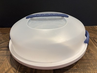 STERILITE 0204-B  DOMED TRAVEL VEGGIE/FRUIT/CHEESE/CRACKER CONTAINER LOCKING LID