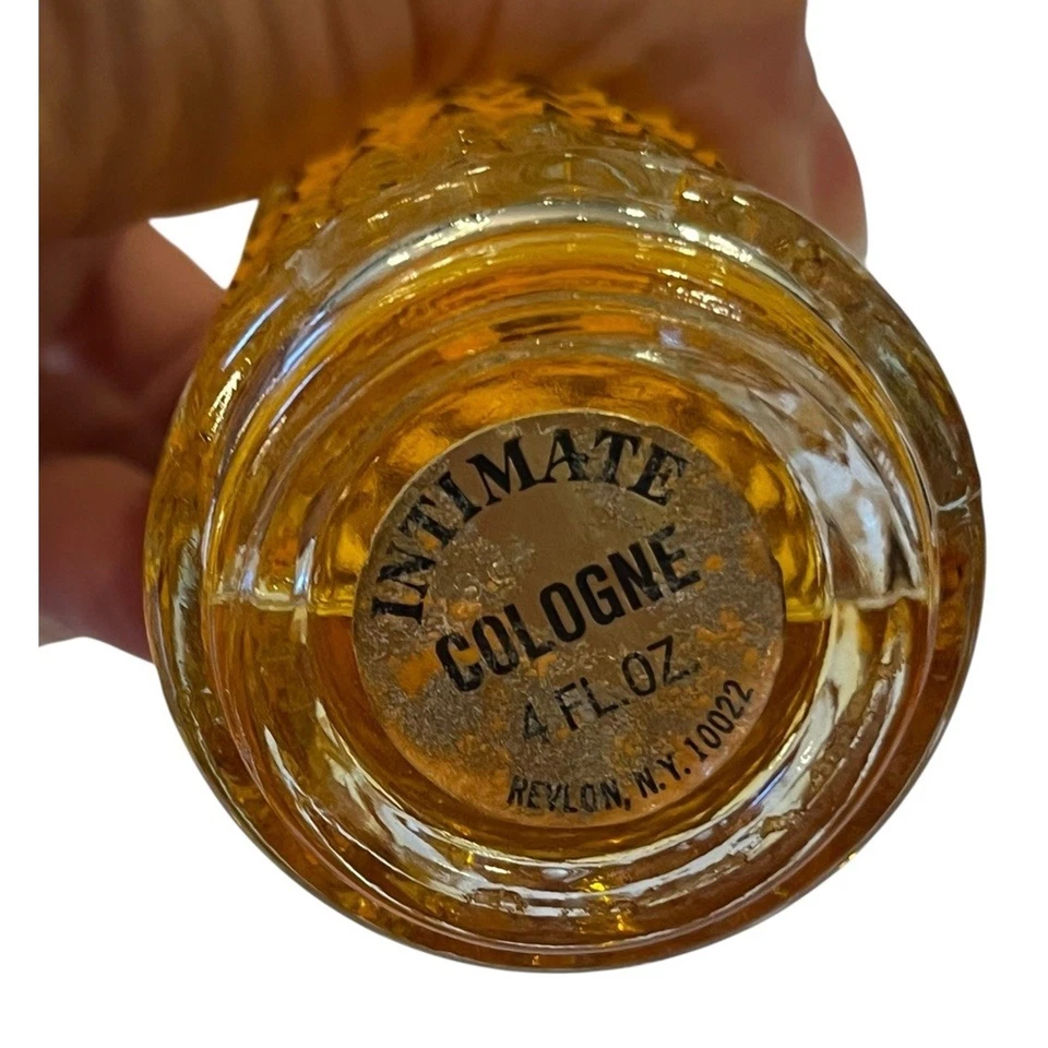 Salpicaduras de colonia vintage Revlon INTIMATE 4 FL oz Foto 3 de 3