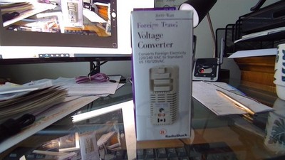 RADIO SHACK 1600 Watt Foreign Travel Voltage Converter Adapter - 273-1413 NOS