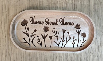 Handgefertigtes ovales Schmuckstück/Schlüssel/Münztablett aus Holz