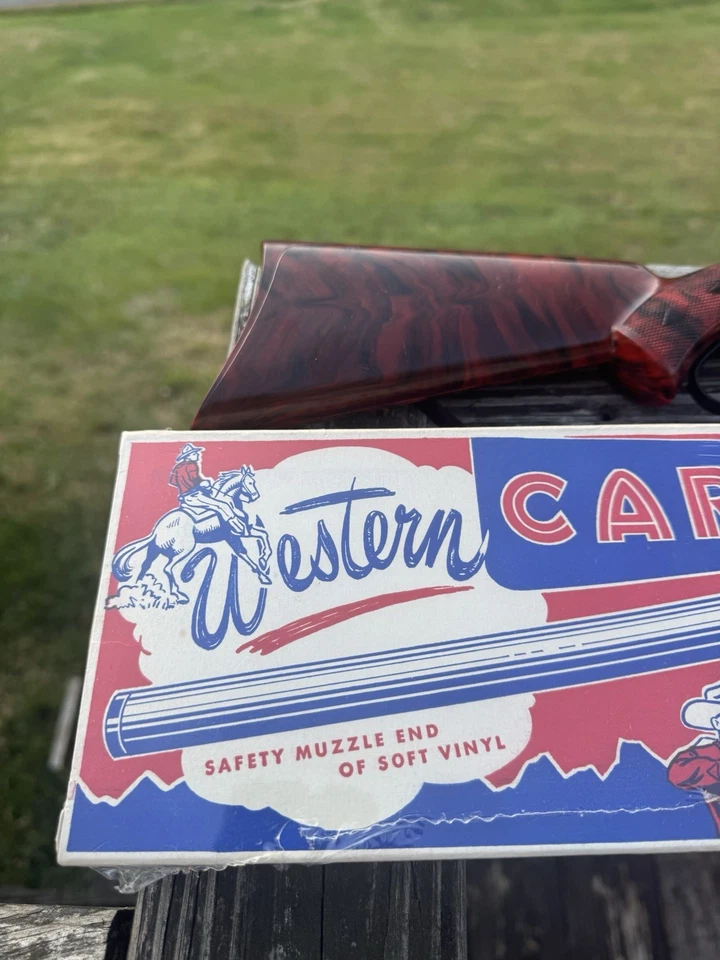 Rifle de juguete carabina Marx Western con caja - repintado - no funciona completamente Foto 3 de 4