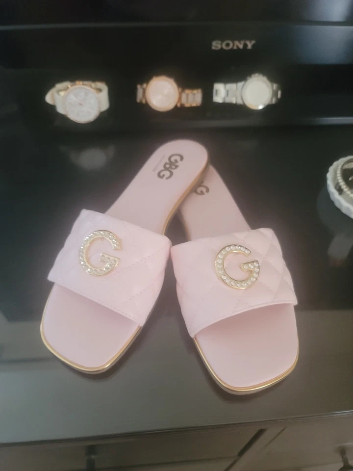 Guess Women's Elyze Slide Sandal 6 Black NWB - Image 4 of 4