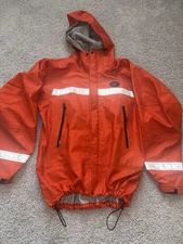 US Coast Guard Lifesaving Systems Corp Jacket Sz M Orange Raintec Suit Model 610
