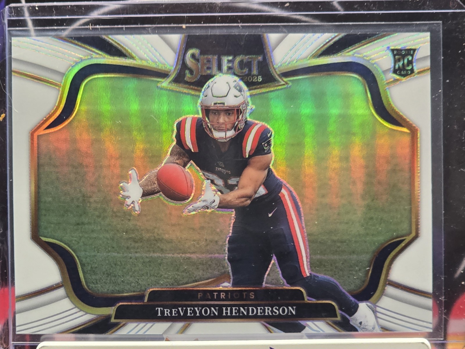 TreVeyon Henderson /35 Rookie White Prizm Field Level 2025 Select RC Patriots