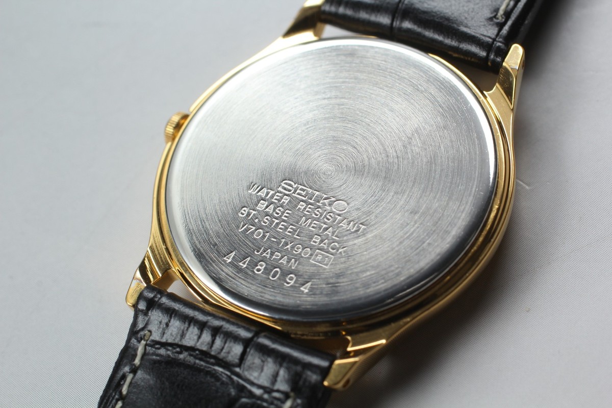 Vintage 1994 N MINT Seiko Galaxy V701-1X90 Gold Quartz Mens Watch