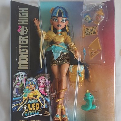 Mattel Monster High Cleo de Nile 11 in Doll Blue Hair Eyes Articulated HXH74