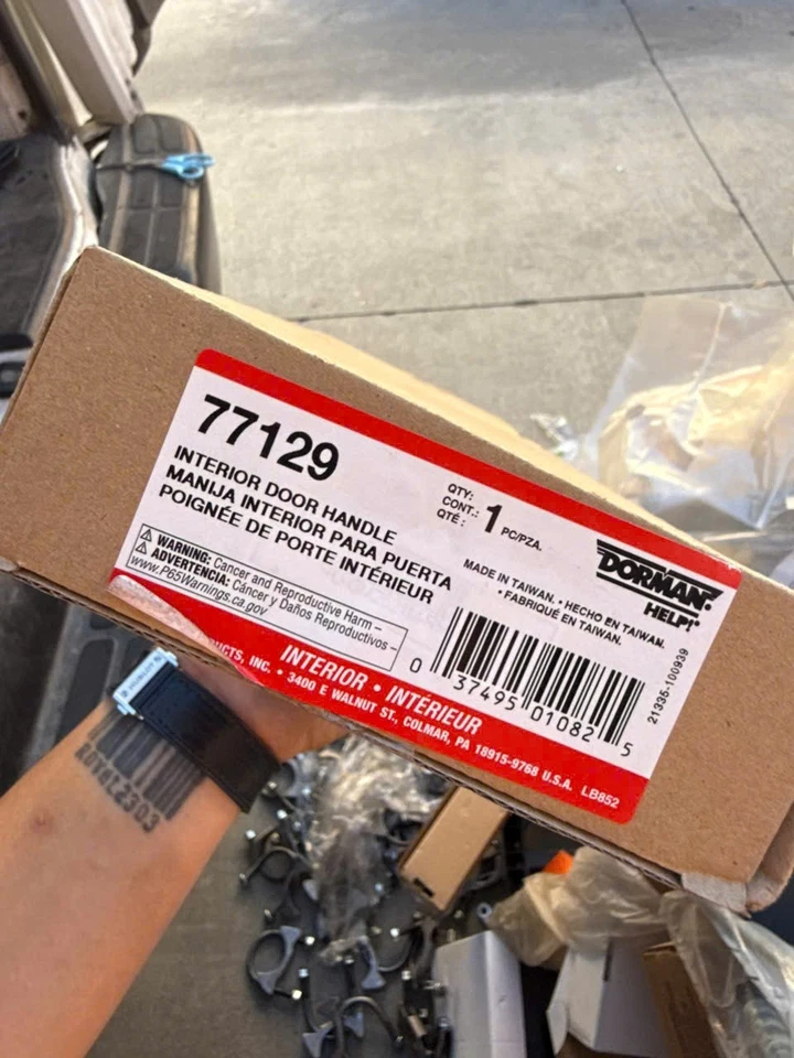 77129 Dorman manija de puerta interior pasajero delantero lado derecho para Chevy C2500 GMC Foto 2 de 2