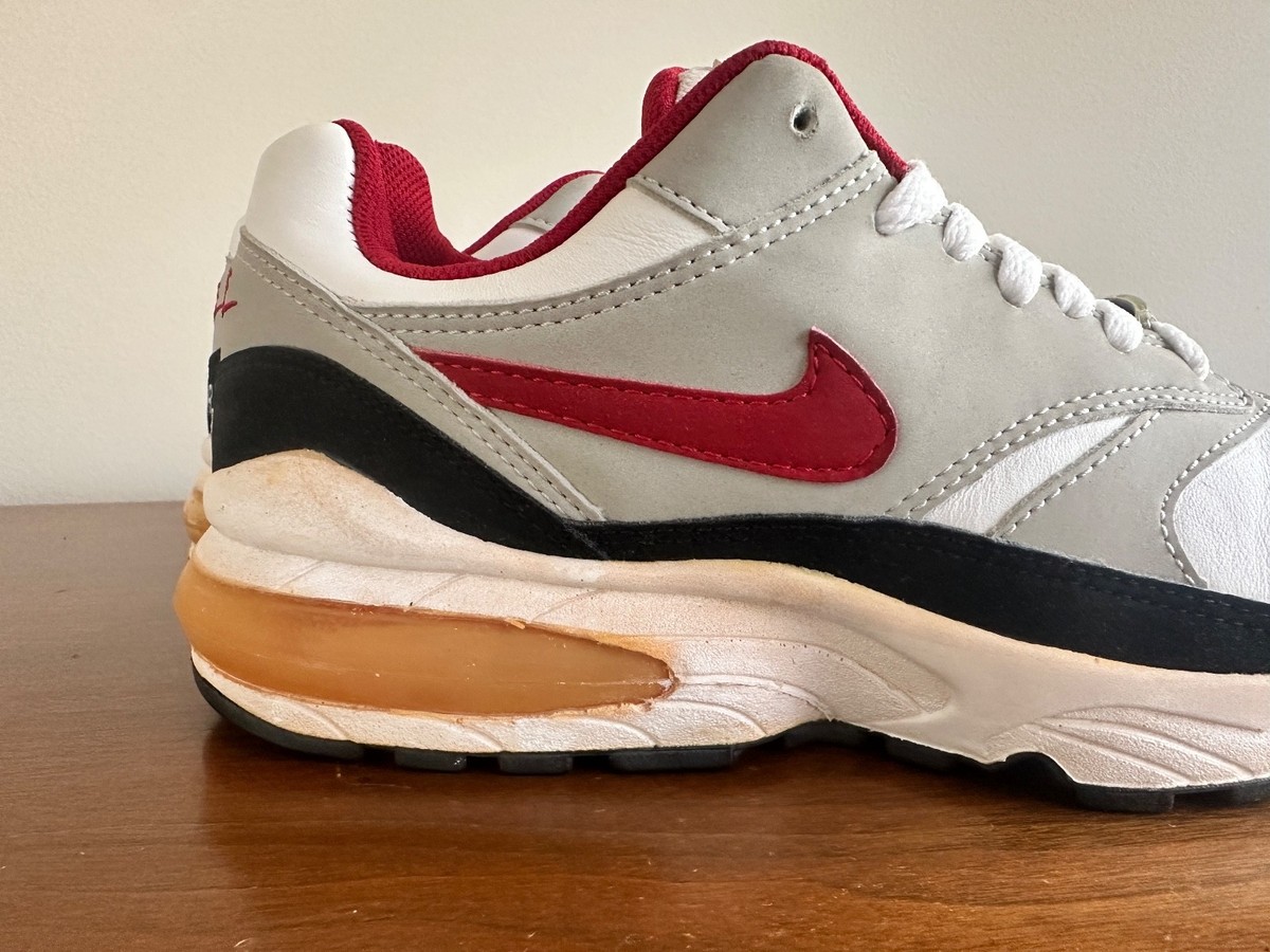 2002 NIKE AIR MAX BURST LEATHER B WHITE VARSITY RED BLACK SIZE 8