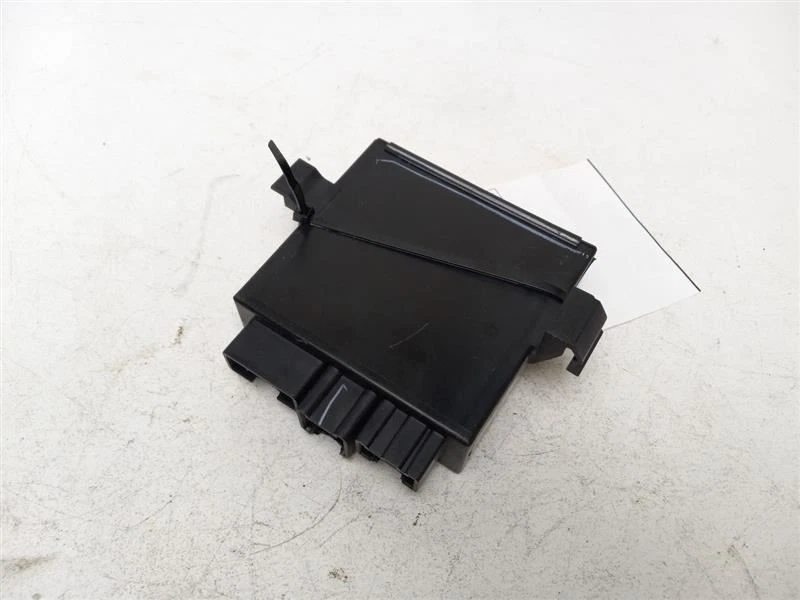 Chevrolet Traverse 2010 módulo de control de puerta levadiza eléctrica ECM Foto 2 de 4