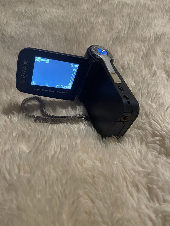 Aiptek HD Camcorder With Charger And 4GB SD Card eBay