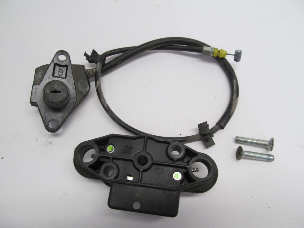 Dプライス 2013 KAWASAKI VN1700 VULCAN VOYAGER RIDER SEAT SADDLE LATCH