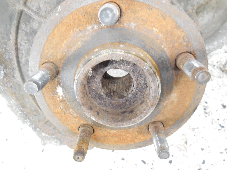 Jeep Commander 2006-2010 husillo delantero nudillo buje conductor izquierdo OEM Foto 2 de 3