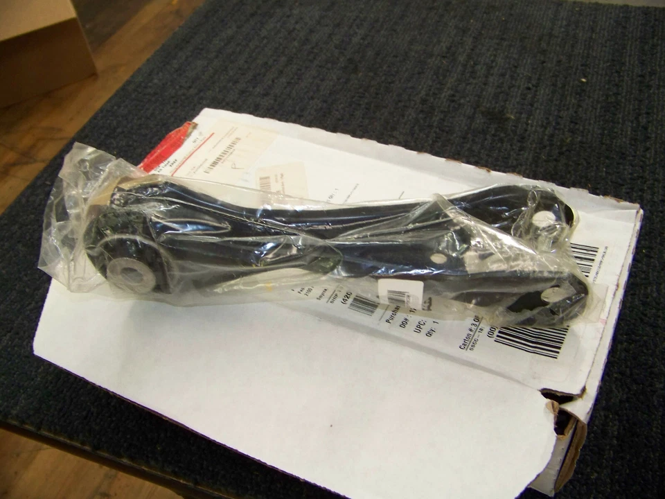 Moog Control Arm Rear Lower 2013-2019 Mercedes Benz B250 RK642798 New - Image 3 of 3